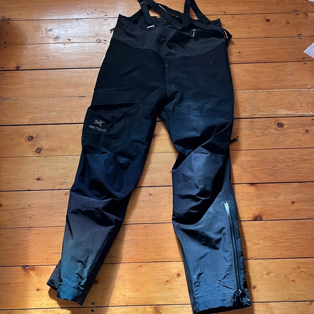 Arc’teryx ALPHA SV BIB men’s gortex shell pants black size large